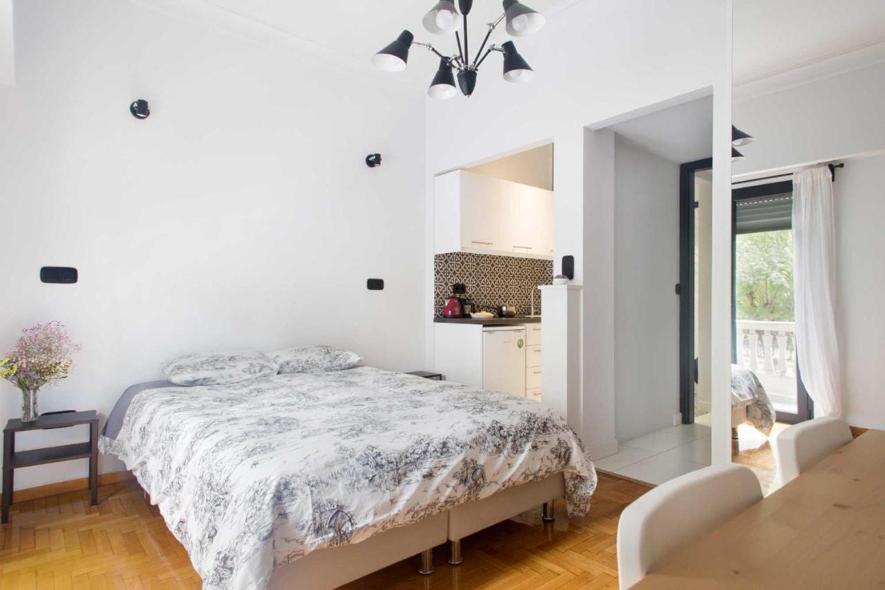 Newly Renovated Studio Downtown Athens! ภายนอก รูปภาพ
